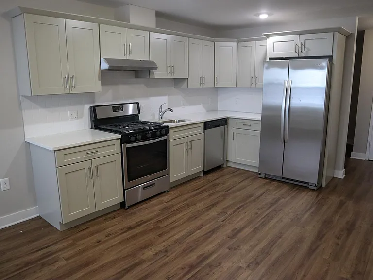 437 Mulberry St #301 — Photo 12