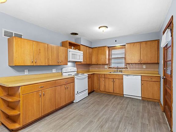 5th image of 309 Ballman Ave