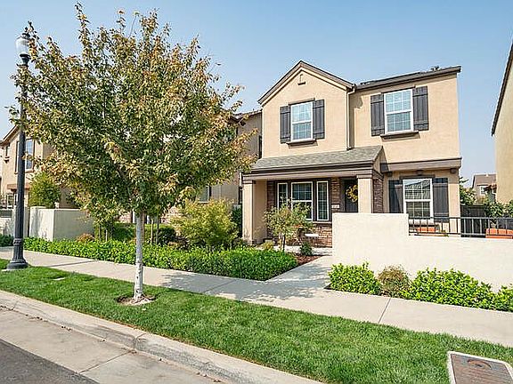 2nd image of 3049 Village Center Dr