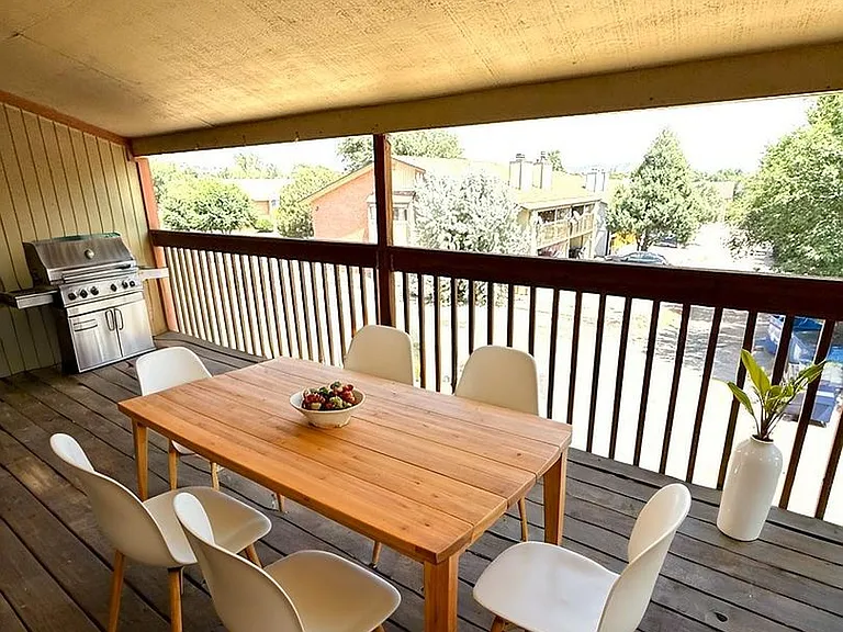 4015 Stonedike Dr — Photo 20