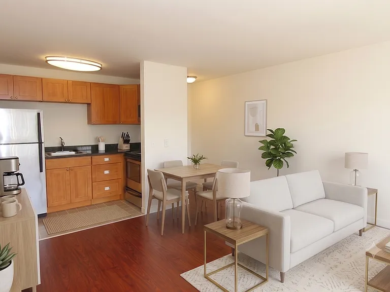 Russell/Central Park in the Heart of Ballard — Photo 30