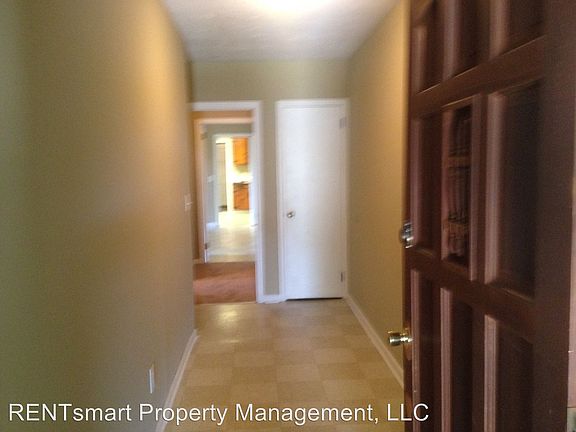 4th image of 909 11th Ct APT A