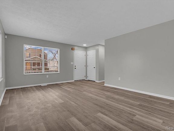 3rd image of 8247 Ellsworth St