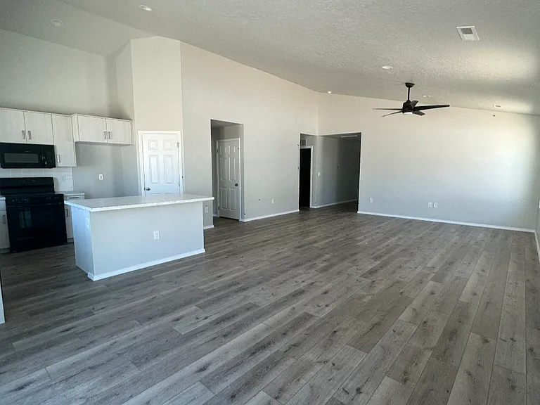 18350 N Fire Ice Ave — Photo 4