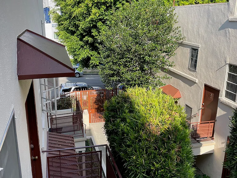 Westwood Apartments — Photo 31