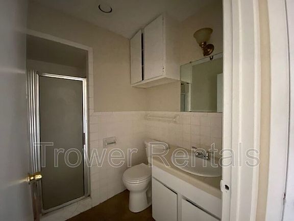 3rd image of 2420 Cambridge St