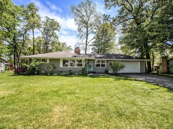 26411 Sweetbriar St, Edwardsburg, MI 49112
