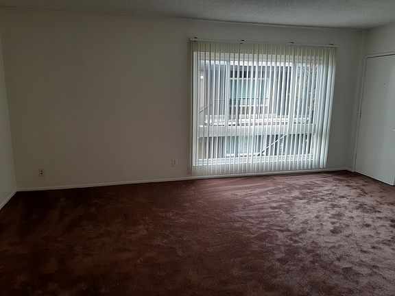 3rd image of 12601 Shelley Dr APT 8