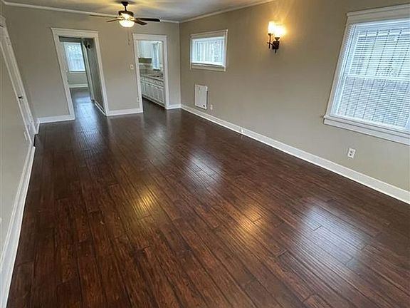 2nd image of 752 Orange Ave #752
