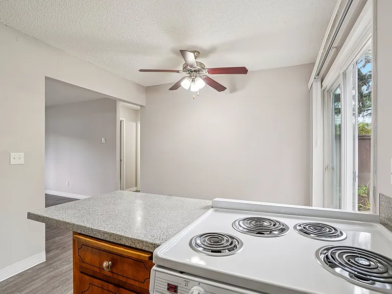 Forest Ridge Apartments — Photo 6