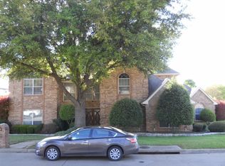 5200 Tacoma Dr, Arlington, TX 76017