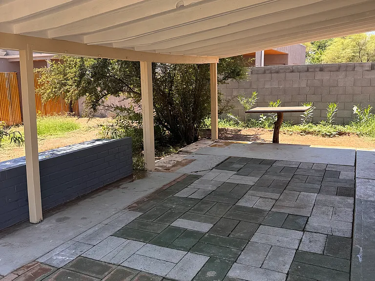745 N Rosemont Blvd — Photo 19