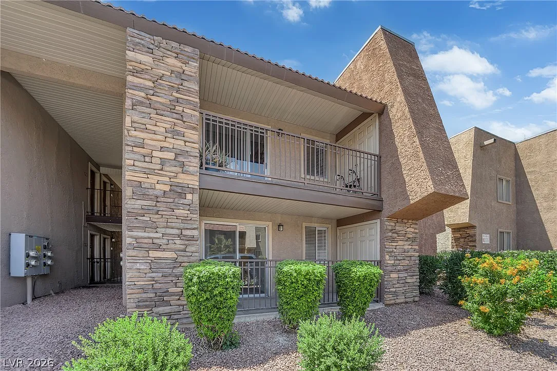 1 bed, 1.0 bath, 700 sqft, $1,150 — Photo 1