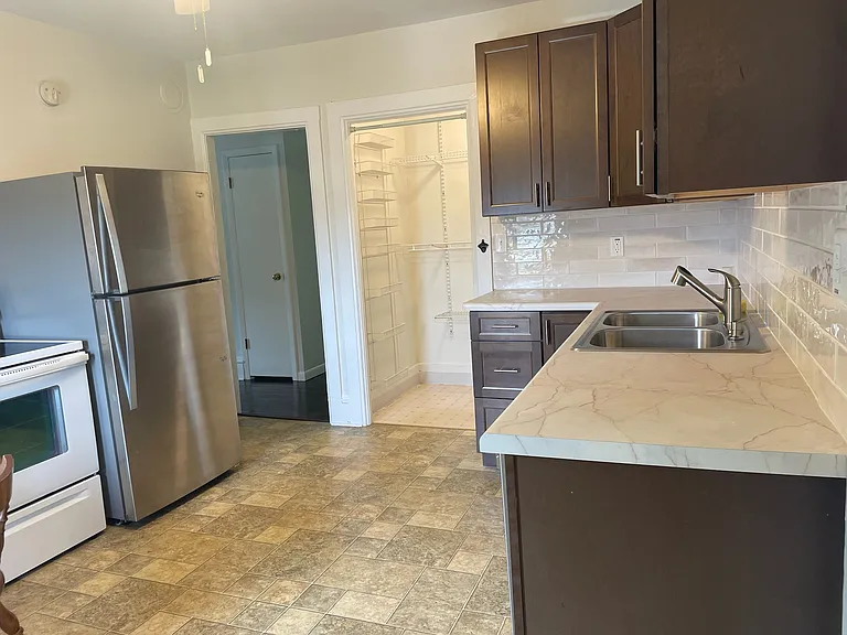 335 W Depot St #2 — Photo 6