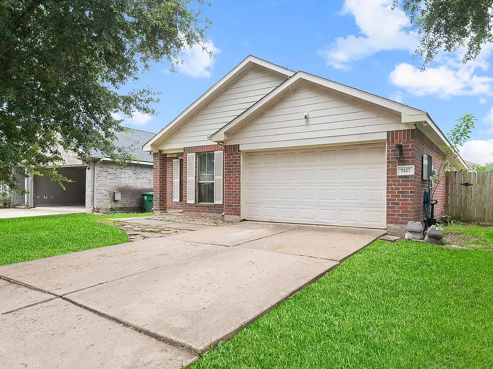 7427 Briargate Dr