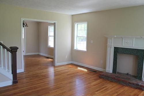 4th image of 4500 N Columbus Ave