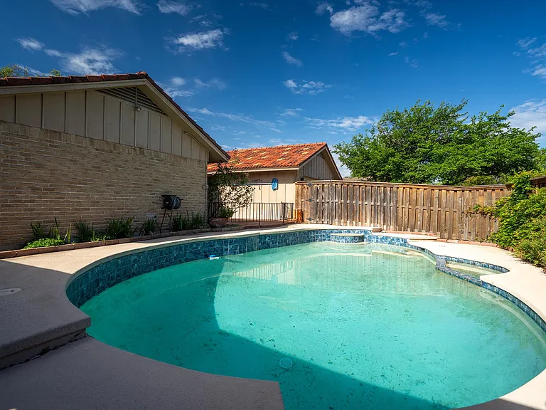 2121 Sunrise Trl — Photo 37