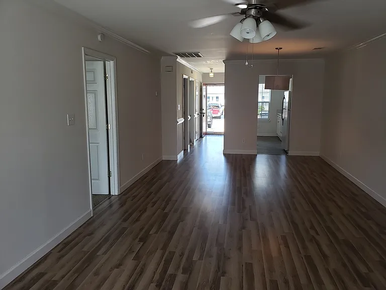 404 Northrop Pl — Photo 3