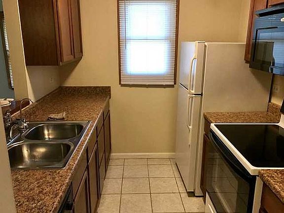 5th image of 1361 Cunat Ct APT 1A