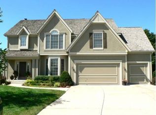 7204 Oakview St, Shawnee, KS 66216