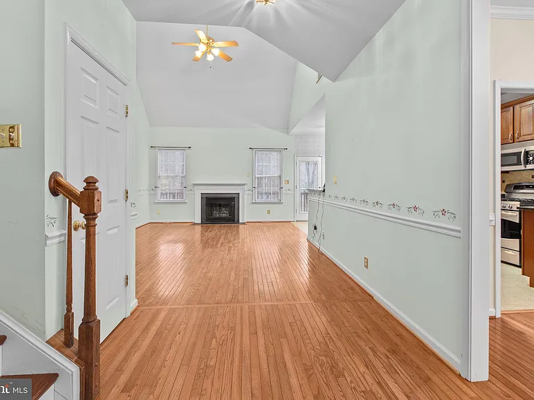 10721 Colbys Ln — Photo 6