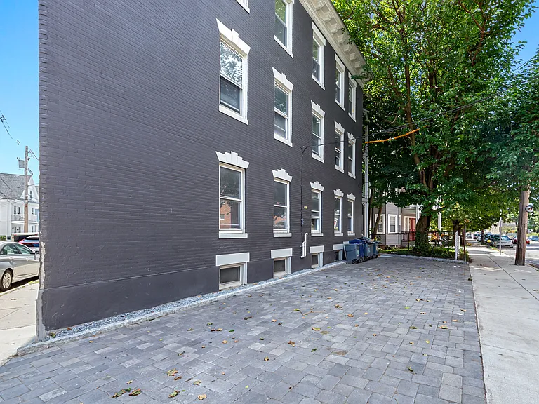 44 Brackett St #3 — Photo 26