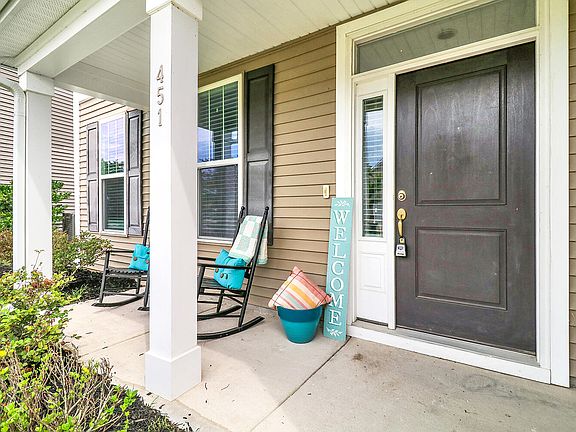 3rd image of 451 Flat Rock Ln