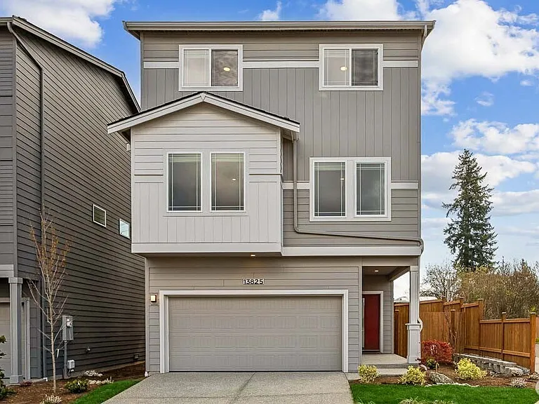 1101 138th Pl SW — Photo 1