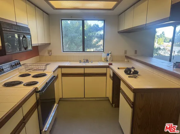 5000 S Centinela Ave APT 243, Los Angeles, CA 90066