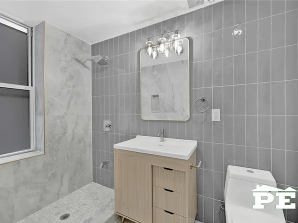 1715 Voorhies Avenue image 31 of 35