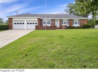 1930 Eichelberger Dr, Fayetteville, NC 28303