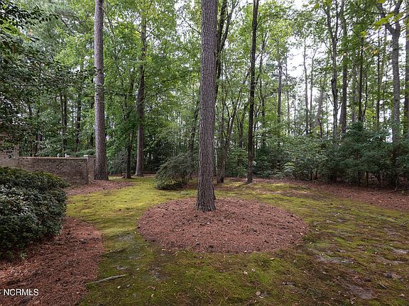 4th image of 3076 Dartmouth Drive