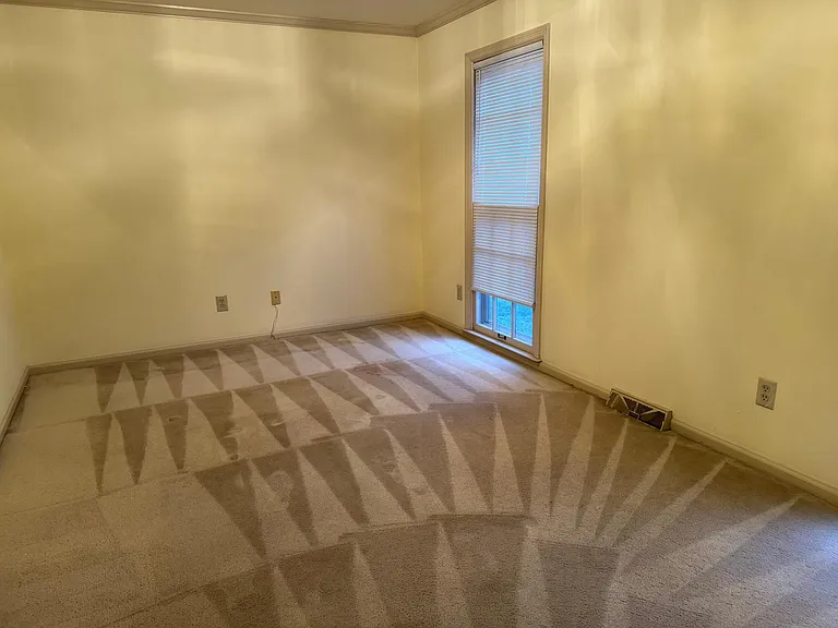 240 Chippendale Cir — Photo 30