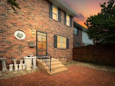 8608 W 84th St, Overland Park, KS, 66212