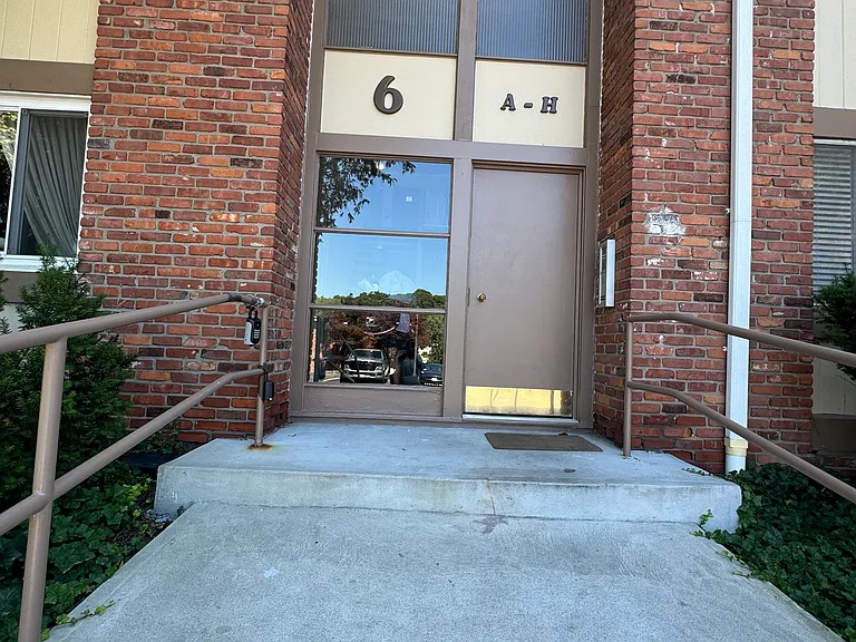 6 Rolling Way #D — Photo 10