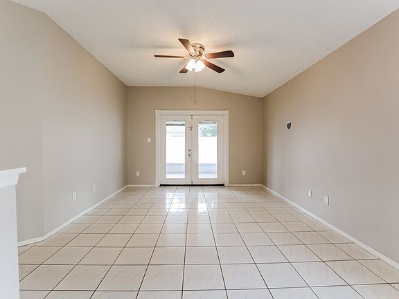 4th image of 1926 Shannon Ln