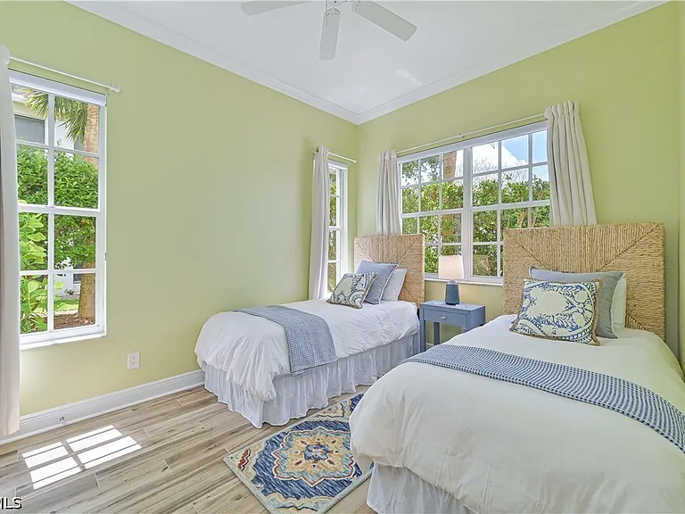 5000 Royal Shores Dr #101 — Photo 27