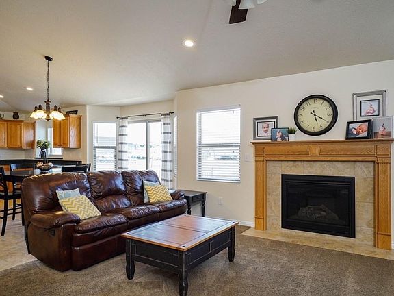 4th image of 6684 W Desert Lily Cir