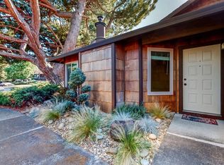 1401 Parkway Dr, Rohnert Park, CA 94928