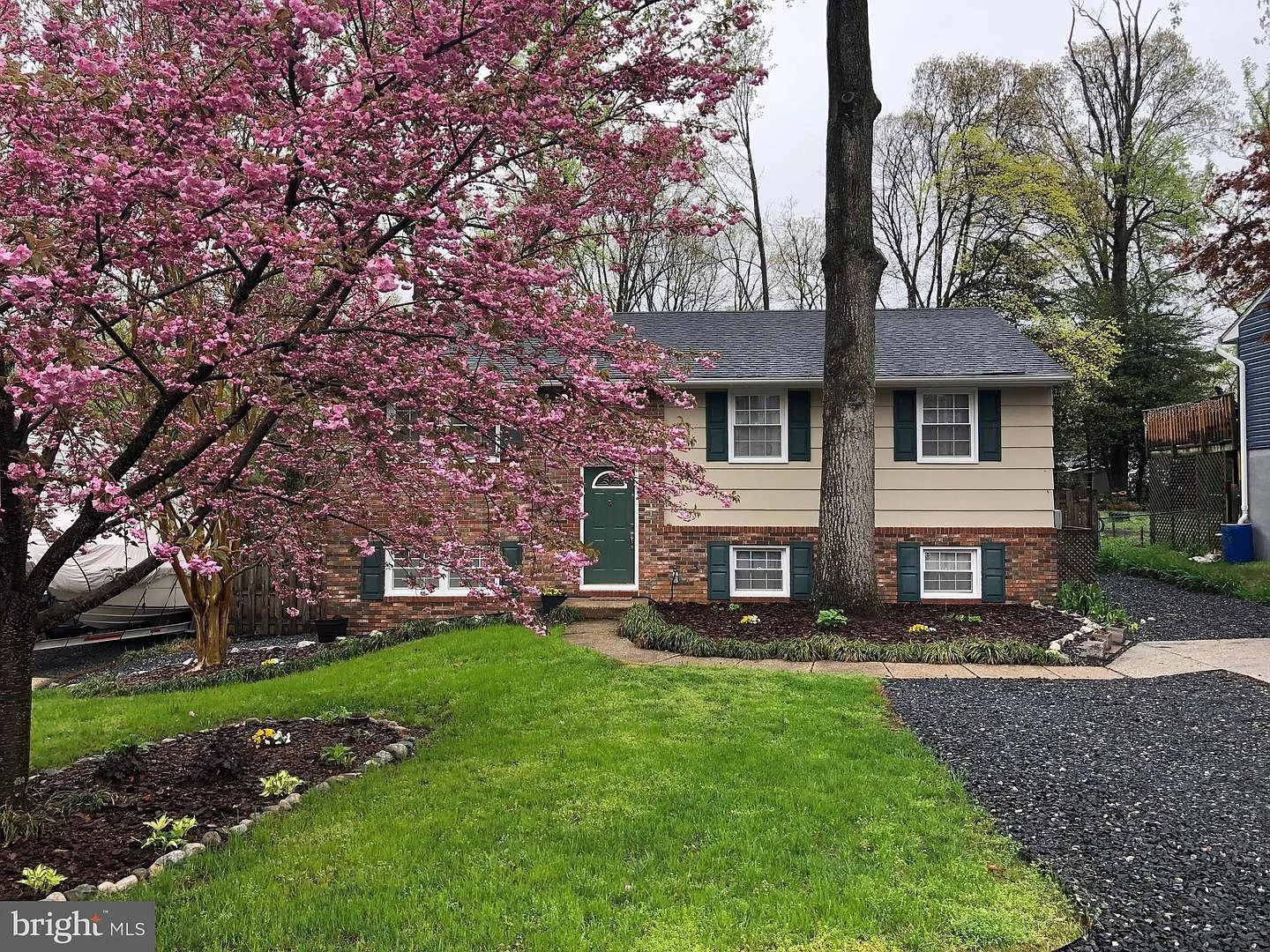 1008 Shady Side Ct photo 1