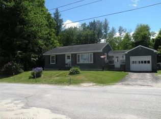 38 Summer St, Mechanic Falls, ME 04256