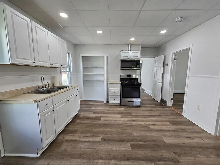21-23 Dexter St #1 — Photo 5