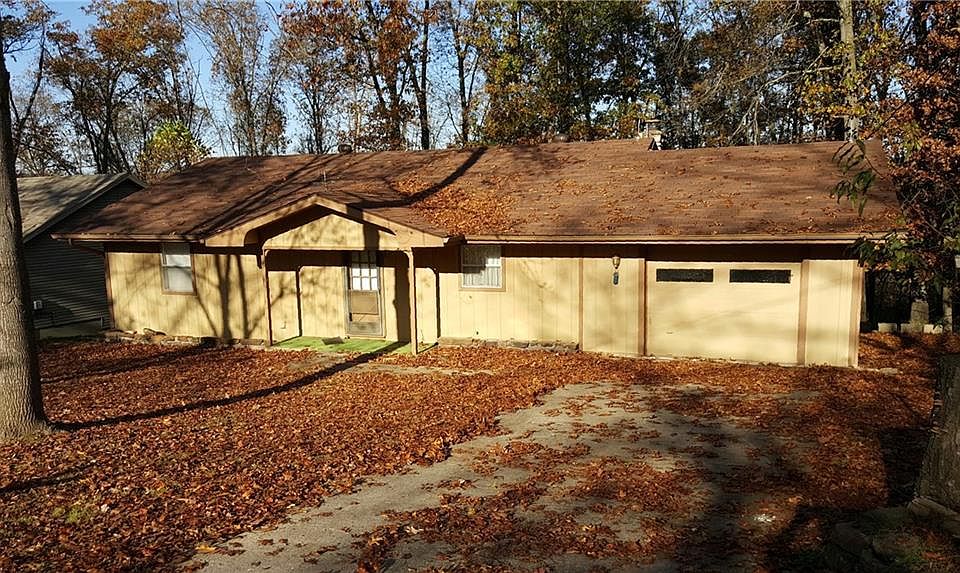 1st image of 40 Brentwood Dr