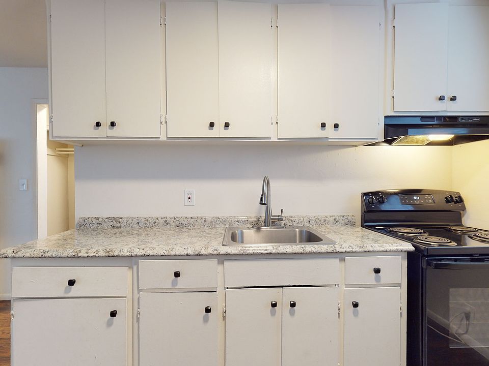 1st image of 1558 Bridge St #10700181