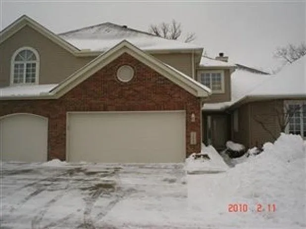 105 Ambleside Way photo 1