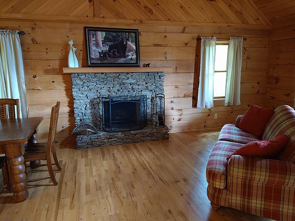 4th image of 335 Hannah Dr