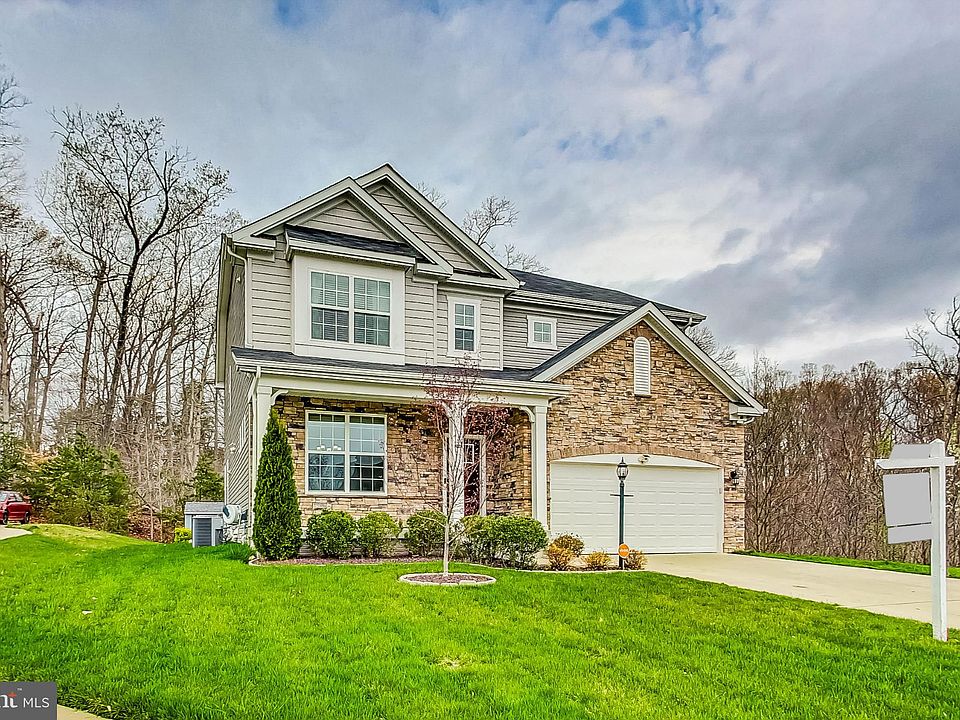 1st image of 8 Mossy Creek Ln
