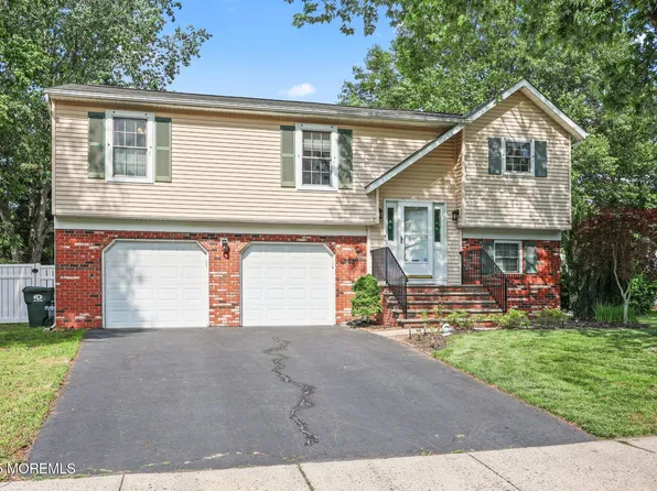 104 Starlight Road, Howell, NJ 07731