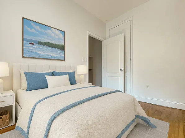 346 Gates Avenue image 5 of 8