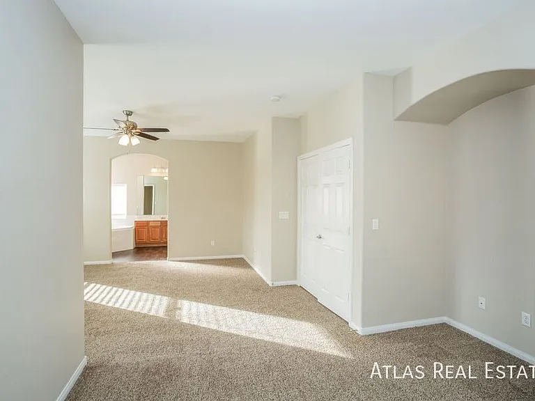 7630 Riva Ridge St — Photo 9